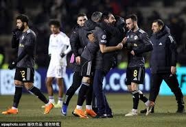 [NBA]哈登接管比赛 弧顶三分打进加罚